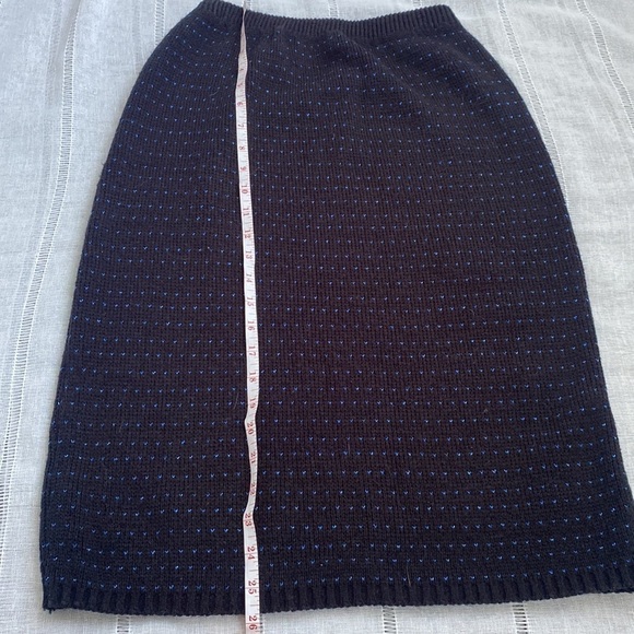 Vintage Ellen D Kollection pencil sweater skirt with sparkle blue thread design. - Picture 4 of 7
